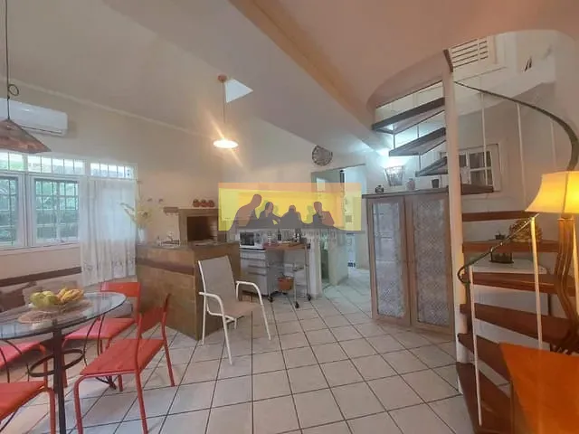 Casa com 450m² 3 quartos e 3 banheiros, à venda, no bairro Cidade Universitária em Campinas