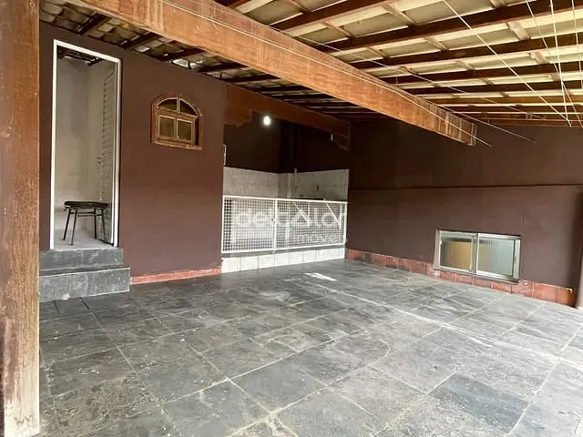 Casa com 100m² 1 quarto e 2 banheiros, para alugar, no bairro Etelvina Carneiro em Belo Horizonte