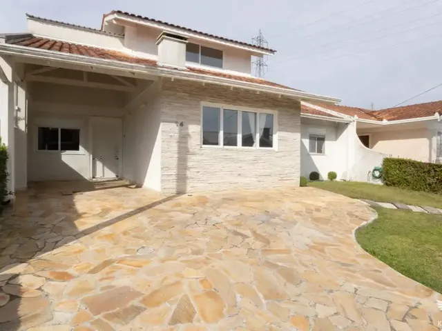 Casa com 192m² 3 quartos e 2 banheiros, à venda, no bairro Orleans em Curitiba