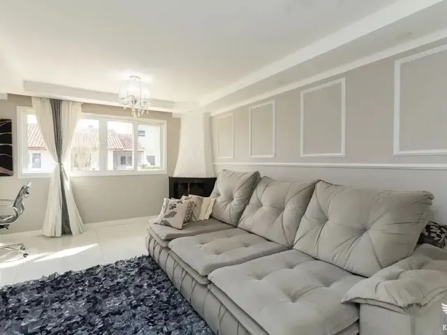 Casa com 192m² 3 quartos e 2 banheiros, à venda, no bairro Orleans em Curitiba