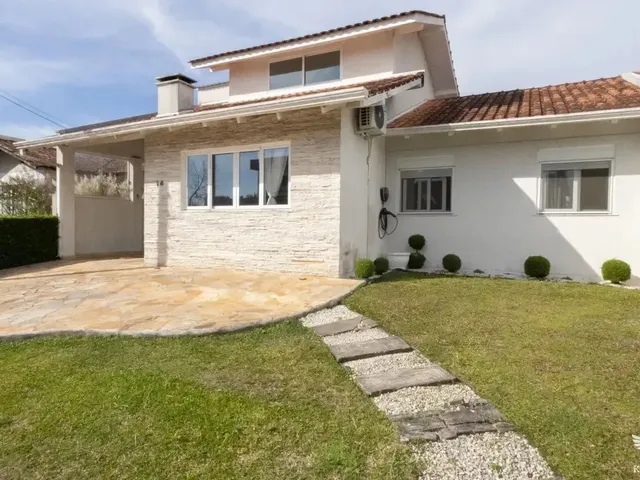 Casa com 192m² 3 quartos e 2 banheiros, à venda, no bairro Orleans em Curitiba