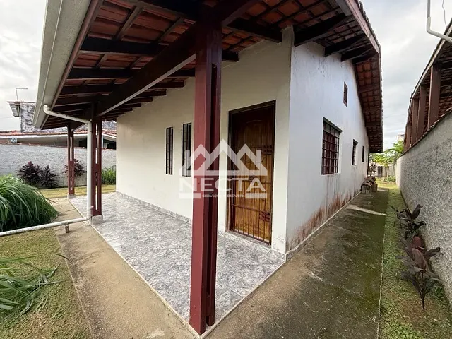 Casa com 490m² 2 quartos e 2 banheiros, à venda, no bairro Jardim das Gaivotas em Caraguatatuba