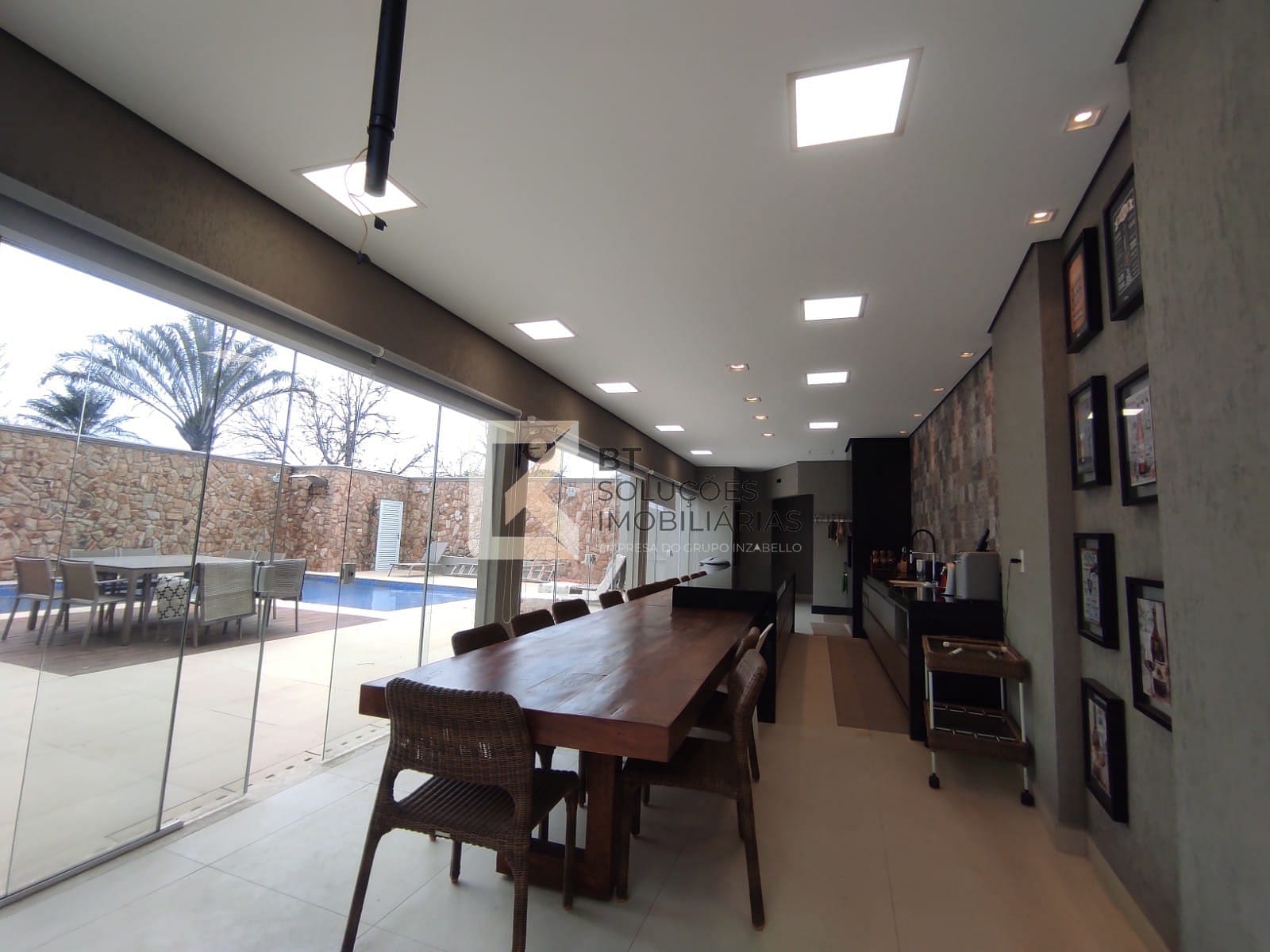 Casa, 4 quartos, 600 m² - Foto 1