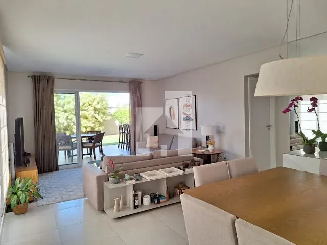 Casa com 300m² 3 quartos e 2 banheiros, à venda, no bairro Engordadouro em Jundiaí