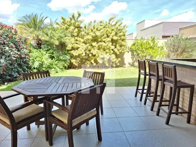 Casa com 300m² 3 quartos e 2 banheiros, à venda, no bairro Engordadouro em Jundiaí