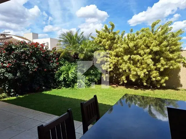 Casa com 300m² 3 quartos e 2 banheiros, à venda, no bairro Engordadouro em Jundiaí