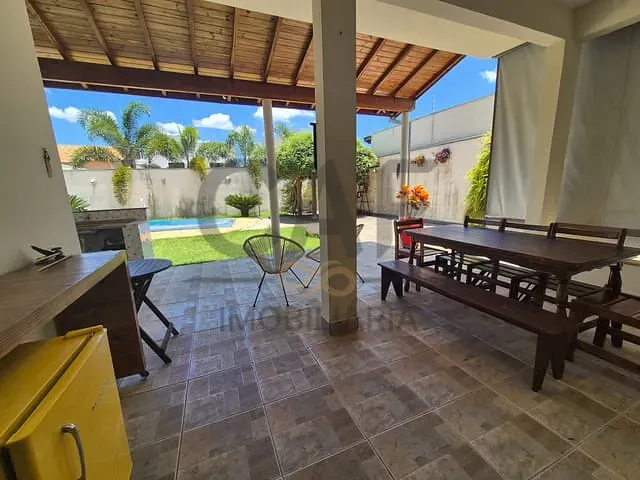 Casa com 495m² 4 quartos e 3 banheiros, à venda, no bairro Estância das Flores em Jaguariúna