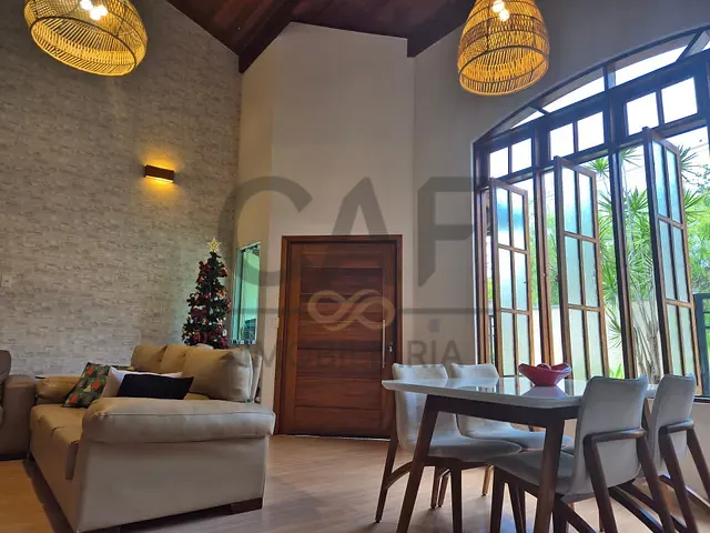 Casa com 495m² 4 quartos e 3 banheiros, à venda, no bairro Estância das Flores em Jaguariúna