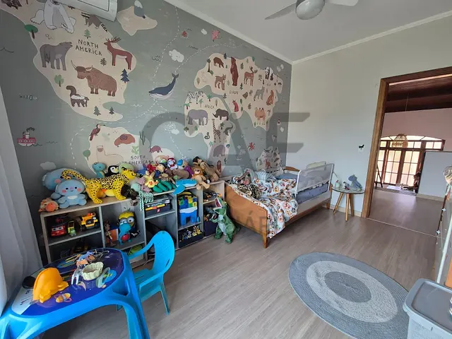 Casa com 495m² 4 quartos e 3 banheiros, à venda, no bairro Estância das Flores em Jaguariúna