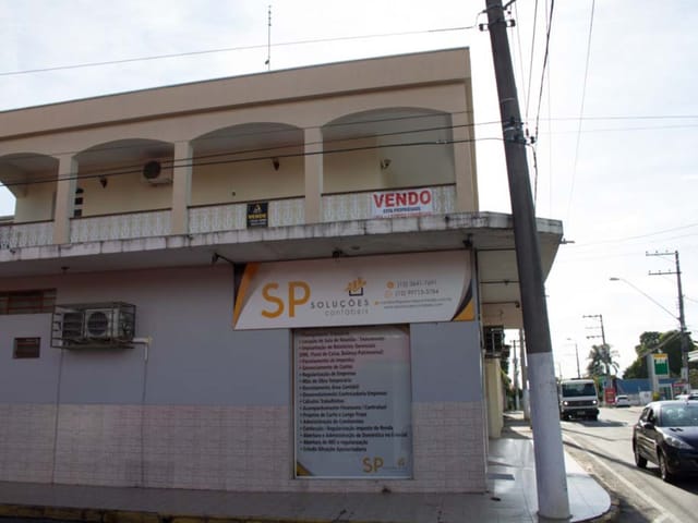 Casa com 354m² 3 quartos e 2 banheiros, à venda, no bairro Santana em Pindamonhangaba