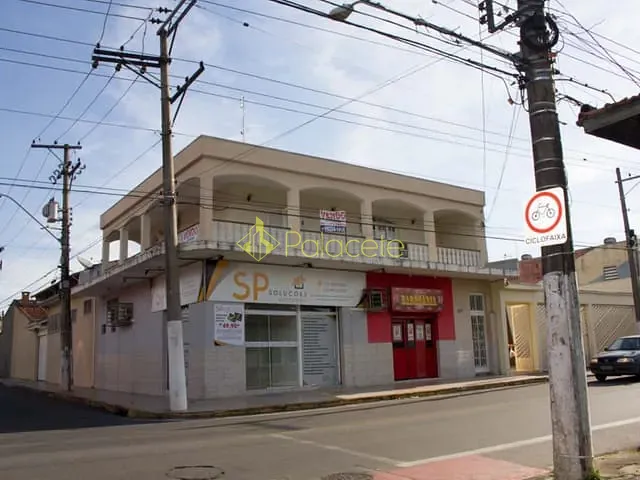 Casa com 354m² 3 quartos e 2 banheiros, à venda, no bairro Santana em Pindamonhangaba