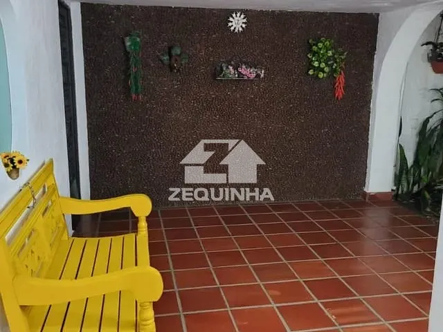 Casa com 480m² 4 quartos e 5 banheiros, à venda, no bairro Parque Continental em Sao Paulo