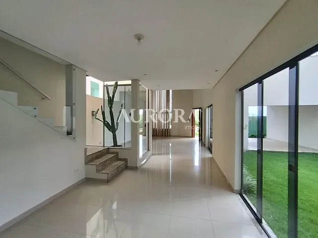 Casa com 300m² 3 quartos e 5 banheiros, à venda, no bairro Esperança em Londrina