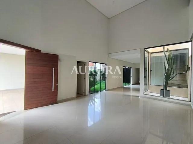 Casa com 300m² 3 quartos e 5 banheiros, à venda, no bairro Esperança em Londrina