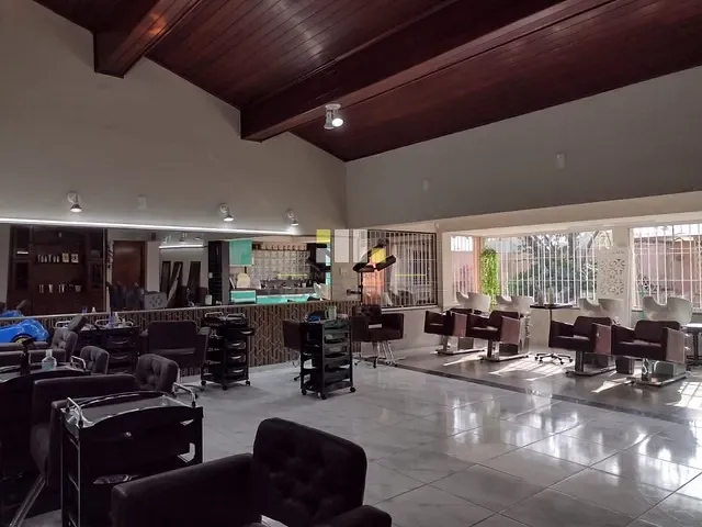 Casa com 720m², à venda, no bairro Parque Hongaro em Sumaré