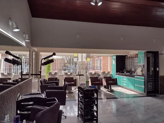Casa com 720m², à venda, no bairro Parque Hongaro em Sumaré