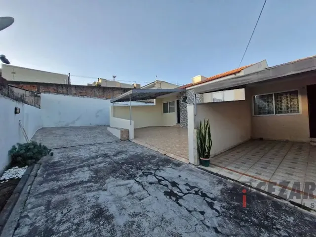 Casa 2 quartos e 1 banheiro, para alugar, no bairro Bairro Alto em Curitiba