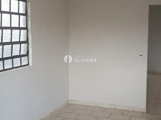 Casa 2 quartos e 1 banheiro, para alugar, no bairro Área Rural de Artur Nogueira em Artur Nogueira