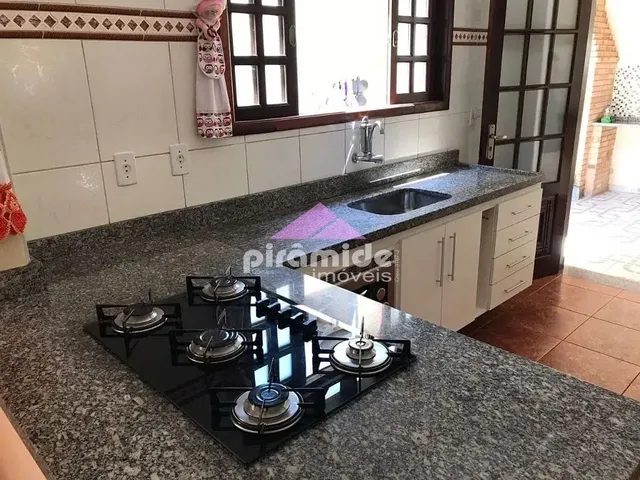 Casa com 141m² 3 quartos e 3 banheiros, à venda, no bairro Jardim Sul em São José Dos Campos