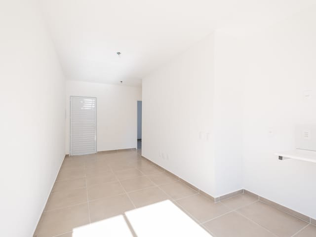 Casa 2 quartos e 1 banheiro, para alugar, no bairro Três Vendas em Pelotas