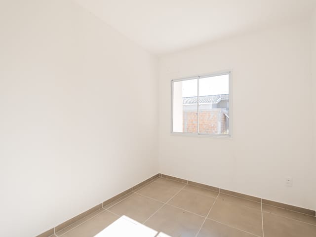 Casa 2 quartos e 1 banheiro, para alugar, no bairro Três Vendas em Pelotas