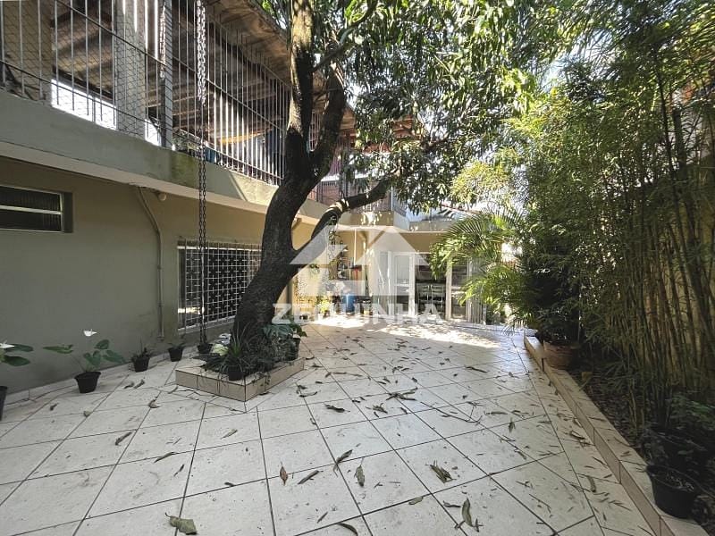 Casa à venda com 3 quartos, 260m² - Foto 17