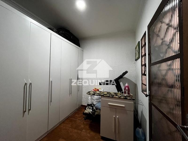 Casa à venda com 3 quartos, 260m² - Foto 22