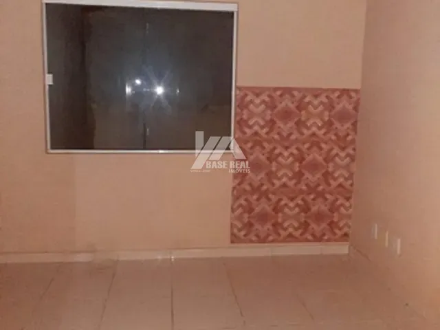 Casa com 62m² 2 quartos e 1 banheiro, à venda, no bairro Contorno em Ponta Grossa