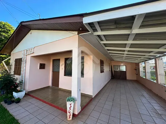Casa 3 quartos e 2 banheiros, à venda, no bairro Alto da Bronze em Estrela