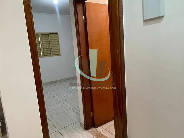 Casa com 160m² 2 quartos e 2 banheiros, à venda, no bairro Jardim Victório Antônio de Santi II em Araraquara