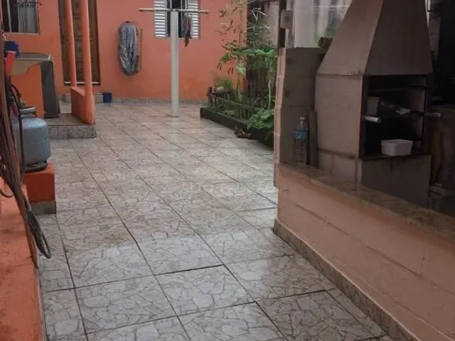 Casa com 500m² 2 quartos e 2 banheiros, à venda, no bairro Vila Nossa Senhora das Vitórias em Mauá