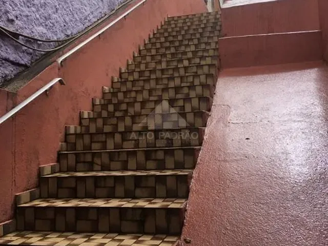 Casa com 500m² 2 quartos e 2 banheiros, à venda, no bairro Vila Nossa Senhora das Vitórias em Mauá