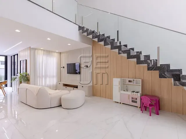 Casa com 254m² 3 quartos e 3 banheiros, à venda, no bairro Conjunto Habitacional Alexandre Urbanas em Londrina