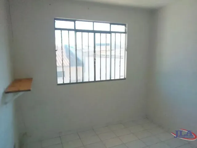Casa 3 quartos e 2 banheiros, para alugar, no bairro Barreirinha em Curitiba