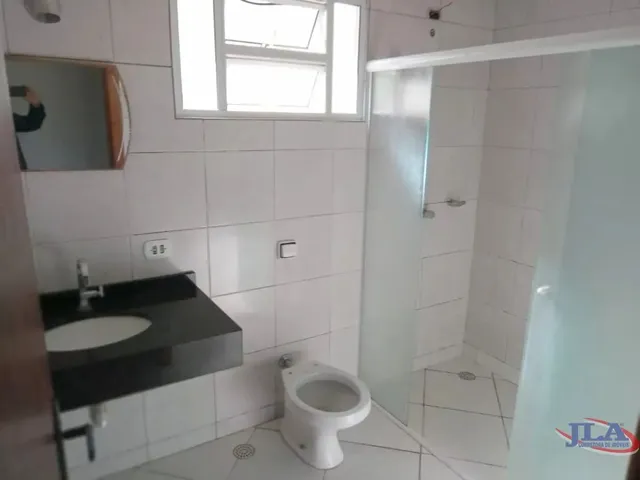 Casa 3 quartos e 2 banheiros, para alugar, no bairro Barreirinha em Curitiba