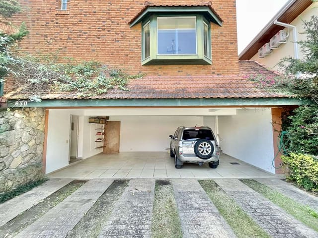 Casa com 384m² 4 quartos e 6 banheiros, à venda, no bairro São Paulo II em Cotia