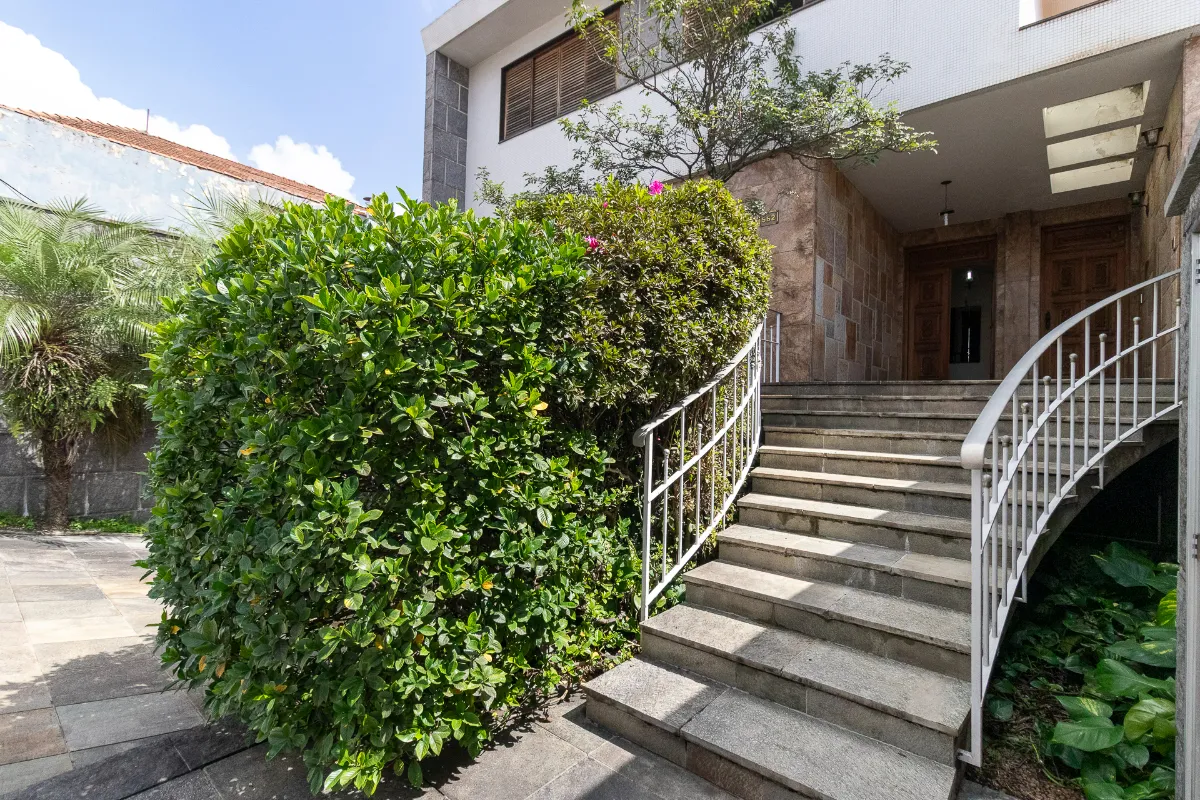 Casa para venda em Vila Carrão com 3 quartos, sendo 3 suítes, 382m²