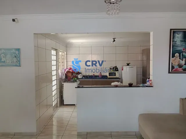 Casa com 258m² 2 quartos e 1 banheiro, à venda, no bairro Residencial Abussafe em Londrina