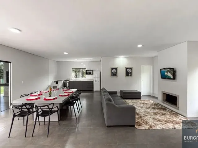 Casa com 5800m² 5 quartos e 3 banheiros, à venda, no bairro Botiatuba em Mandirituba