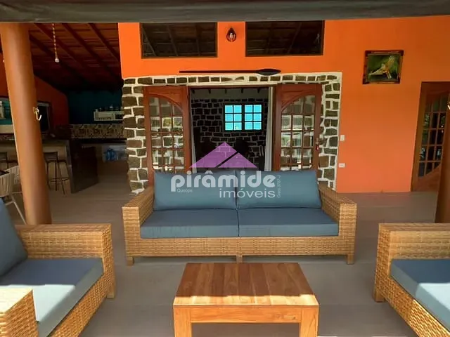 Casa com 8640m² 4 quartos e 3 banheiros, à venda, no bairro Lagoinha em Ubatuba