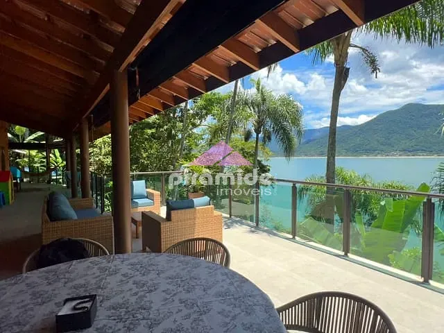 Casa com 8640m² 4 quartos e 3 banheiros, à venda, no bairro Lagoinha em Ubatuba