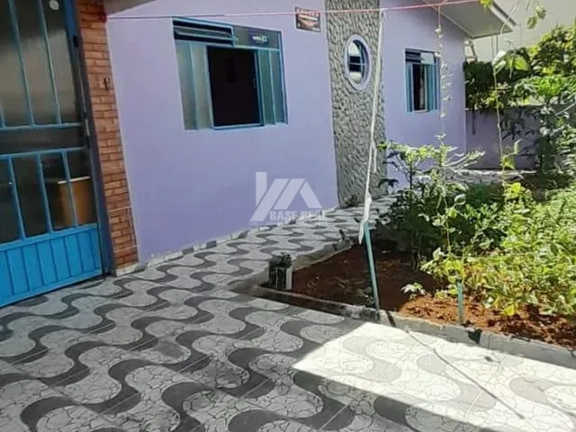 Casa 3 quartos e 2 banheiros, à venda, no bairro Trianon em Guarapuava