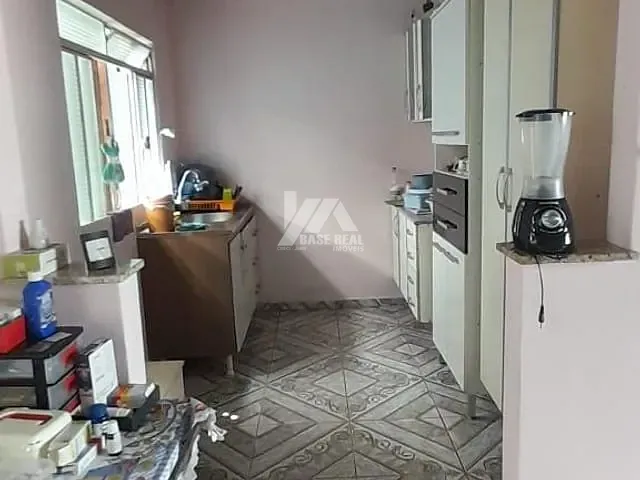 Casa 3 quartos e 2 banheiros, à venda, no bairro Trianon em Guarapuava
