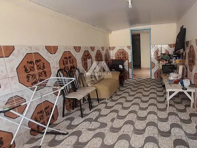 Casa 3 quartos e 2 banheiros, à venda, no bairro Trianon em Guarapuava