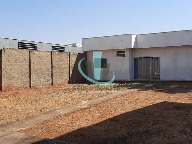 Casa com 490m² 2 quartos e 2 banheiros, à venda, no bairro Cidade Jardim em Araraquara