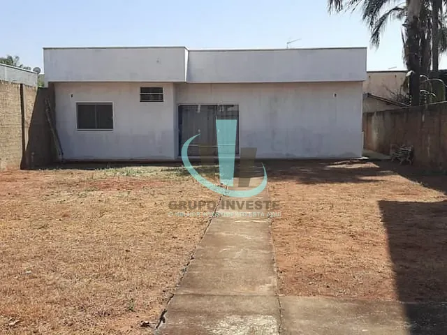 Casa com 490m² 2 quartos e 2 banheiros, à venda, no bairro Cidade Jardim em Araraquara