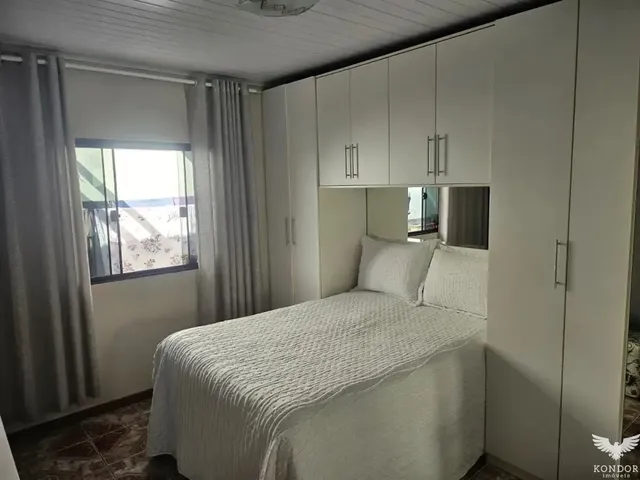 Casa 2 quartos e 1 banheiro, à venda, no bairro Campo Comprido em Curitiba
