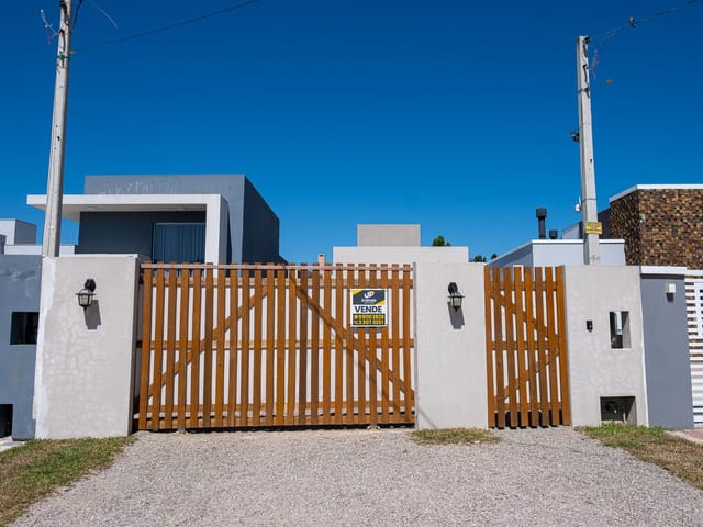 Casa com 400m² 2 quartos e 1 banheiro, à venda, no bairro Recanto de Portugal em Pelotas