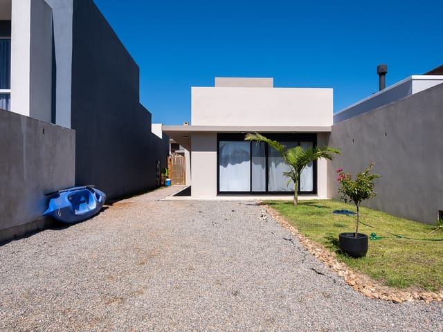 Casa com 400m² 2 quartos e 1 banheiro, à venda, no bairro Recanto de Portugal em Pelotas