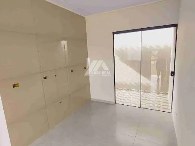 Casa 2 quartos e 1 banheiro, à venda, no bairro Contorno em Ponta Grossa